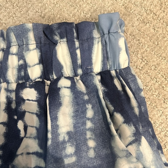 Size small! Tie dye shorts! - Picture 2 of 4